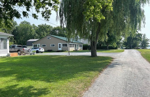St. Albans Cottage | 4-Bedroom Waterfront Cottage on Lake Champlain