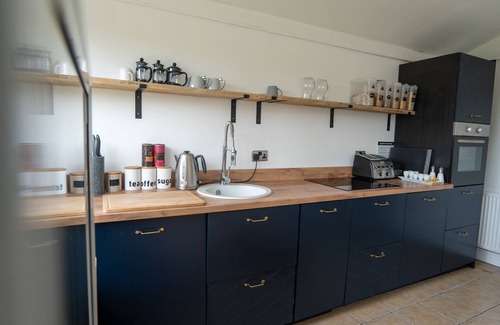 Broompark Apartment | 4 Bedroomed Ground Floor Apartment with Hot Tub and Sauna