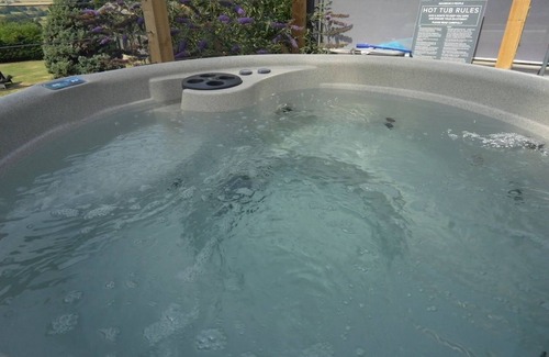 Broompark Bed & Breakfast | 4 bedroomed Self Catering/ Guest House with amazing views, hot tub and sauna.