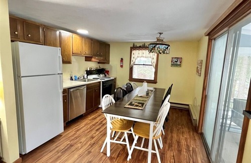 Bridgton Cottage | 4 bedrooms 2 bath Knights Hill Association