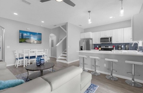 Regal Palms House | 4 Bedrooms/3 Bathrooms/Regal Palms (331 MA)