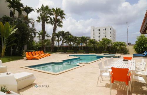 Oranjestad-West Apartment | 4 Bedrooms modern Condo at walking distance from Eagle beach