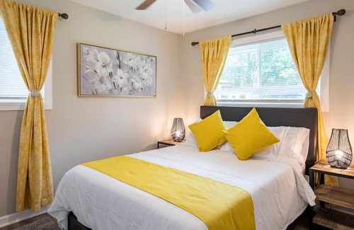 College Park Apartment | 4 Bedrooms near the Atlanta Airport