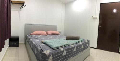 Kampung Kelang Sagu House | 4 Bedrooms Semi D Homestay by Mr Homestay