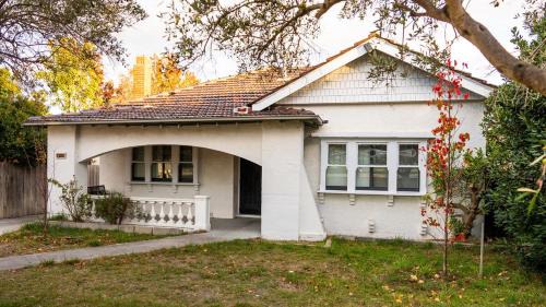 Ormond Villa | 4 Bedrooms Spacious Family House