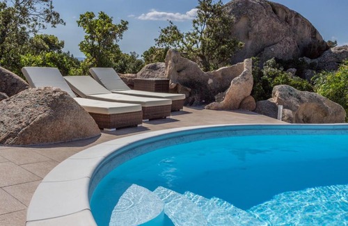 San Teodoro Villa | 4 bedrooms villa with sea view private pool and enclosed garden at Cala Ginepro 5 km away from the beach