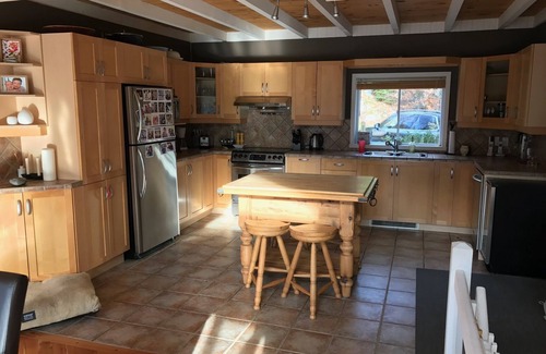 Mont-Tremblant Cottage | 4 bedrooms waterfront cottage on lake Duhamel in Mont-Tremblant