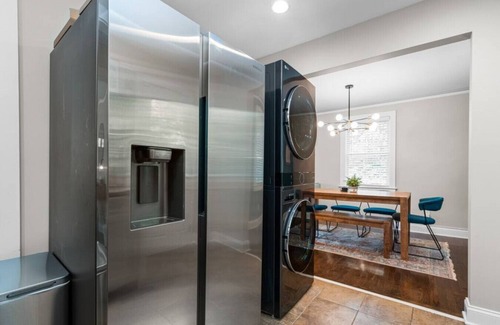 Belvedere Park House | 4 Beds 2 King Pet Friendly Serene Retreat