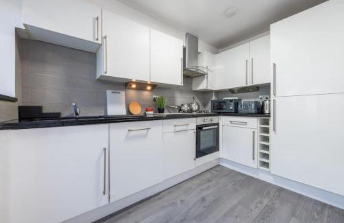 Tooting House | 4 beds - 20 min to Central