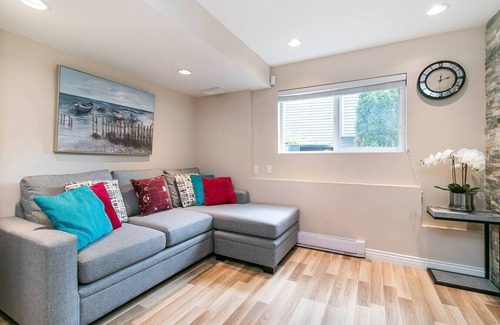 Port Moody Condo | 4-Beds Guest Suite: Comfort, Convenience, Nature