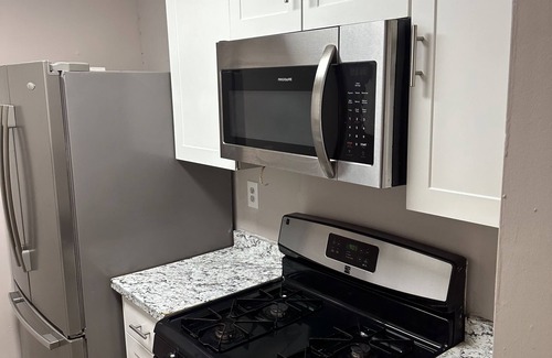 Riverdale House | 4 Beds, King Included house with AC, WiFi in awesome Atlanta near airport!