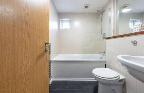 Tooting House | 4 beds - TOOTING - 20 min to Central London - Free Parking