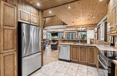 Mauricie Cottage | 4 Belles Vues-Cozy retreat in the middle of the forest. Pet-Friendly!