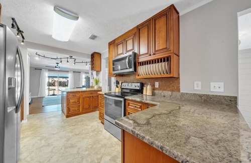 Fort Walton Beach House | 4 BR 2 BA + Private Pool + Pickleball Fun
