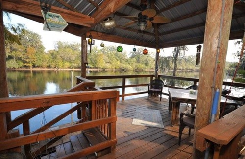Old Town House | 4 BR/3 BA Riverfront Home on the Suwannee River