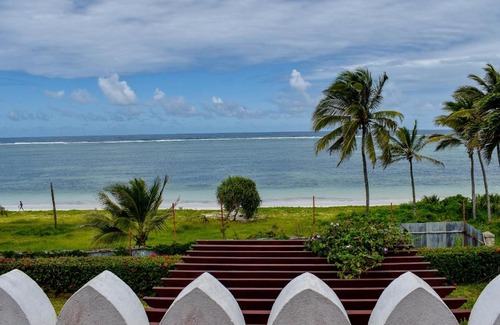 Mtwapa Apartment | 4 Br BEACH VILLA - SULTAN PALACE BEACH RESORT