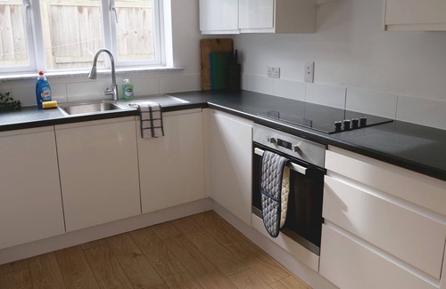 Bedford House | ★ 4 BR Country House - Quaint Village - Central Bedford