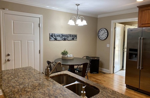 Lookout Valley Neighborhood Association House | 4 BR - Walk to the Venue - 10 minutes to Downtown and Lookout Mountain
