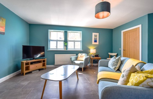 North Sunderland House | 4 Brindles Manse - Three Bedroom House, Sleeps 6