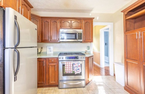 Meridian-Kessler House | 4 BRs+King Bed+Game Room+Broadripple+Bars+Spacious