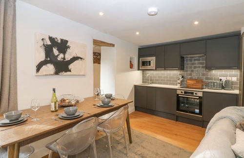 Bowes Cottage | 4 Castle Terrace