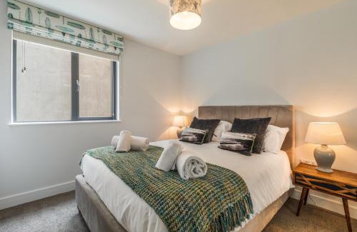 Mortehoe Apartment | 4 Challacombe - Luxury Apartment at Byron Woolacombe, only 4 minute walk to Woolacombe Beach!