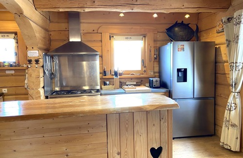 La Joue du Loup Ski Chalet | 4 * charming chalet on the slopes 14 people SPA