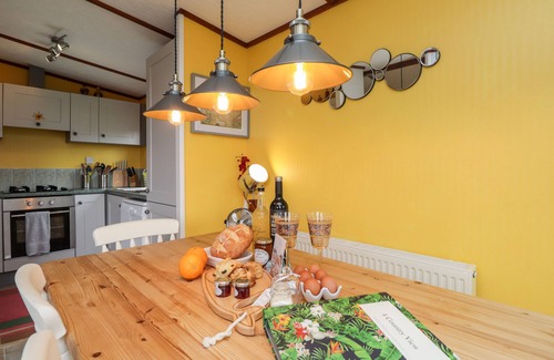 Faversham Cottage | 4 COUNTRY VIEW PARK, character holiday cottage in Seasalter