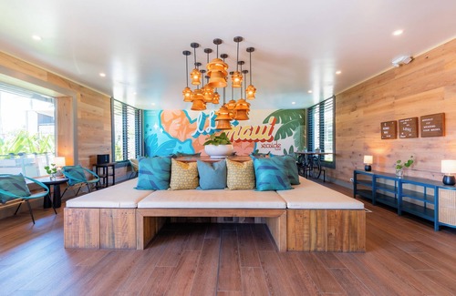 Kahului Hotel | 4 Family-friendly Accommodations, Outdoor Pool, Close to Ho'aloha Park Beach