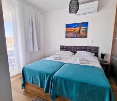 Zrce Villa | 4 GENTLEMEN VILLAS with private jacuzzi