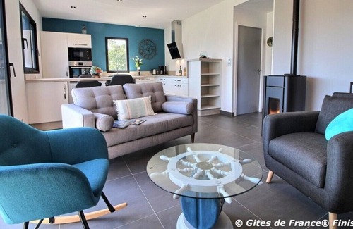 Telgruc-sur-Mer House | 4-Gite 4* NEUF avec SPA intérieur - jardin clos - MER : Phare d'Ar Men (4).