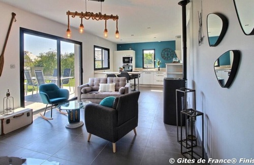 Telgruc-sur-Mer House | 4-Gite 4* NEUF avec SPA intérieur - jardin clos - MER : Phare d'Ar Men (4).