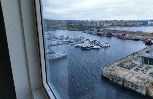 Chatham Apartment | 4 Guests - Marina Point East Escape in Kent