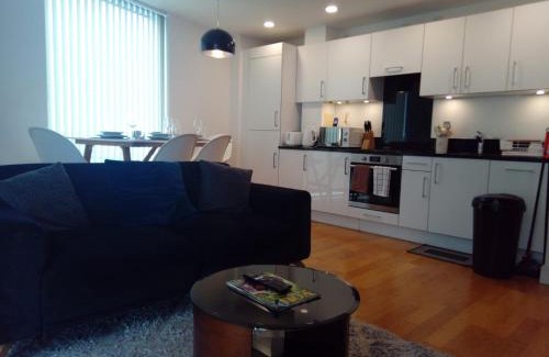 Chatham Apartment | 4 Guests - Marina Point East Escape in Kent
