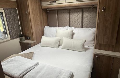 Durham House | 4 Guests - Pet Friendly - Durham Caravan Retreat