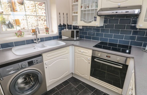 Neyland Cottage | 4 HONEYBOROUGH FARM COTTAGES, family friendly in Neyland