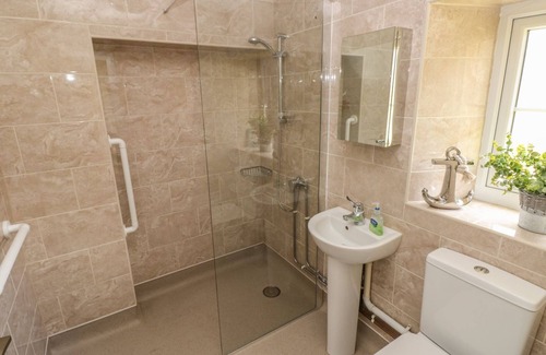 Neyland Cottage | 4 HONEYBOROUGH FARM COTTAGES, family friendly in Neyland