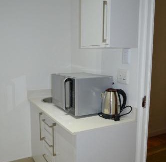 Klerksdorp House | 4 Kiaat Suites