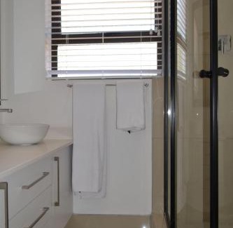 Klerksdorp House | 4 Kiaat Suites
