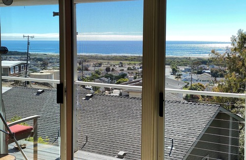 Morro Bay Cottage | 4 King Bedrooms, 2.5 Baths, Ocean View, Hot Tub, Outdoor Space, Solar Powered.