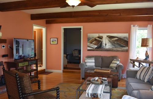North Chatham Villa | 4 King Beds - Contemporary Chatham Close To Town, Bike Route, Scattrree Landing