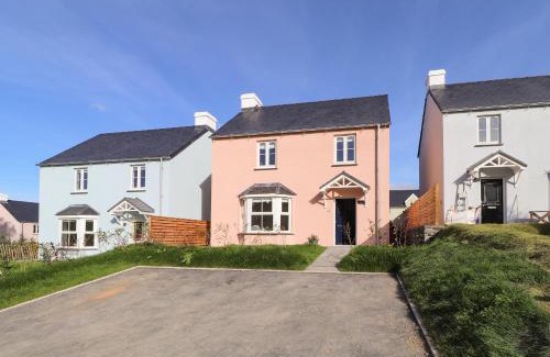 Newport House | 4 Llain yr Eglwys