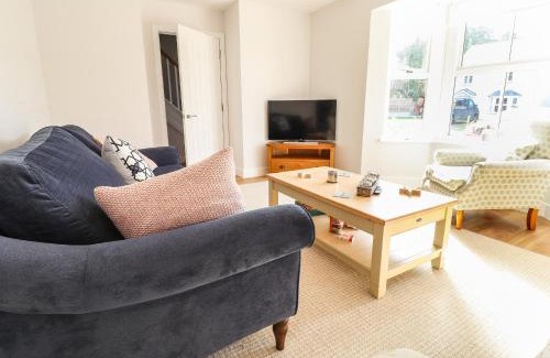 Newport House | 4 Llain yr Eglwys