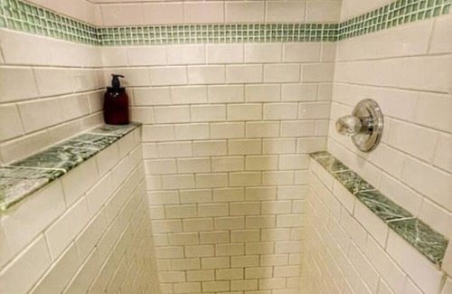 Trenton Hotel | 4 Lovely Suite near Acadia Open Hearth Inn
