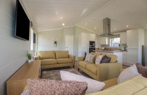 Dobwalls House | 4 Meadow Retreat