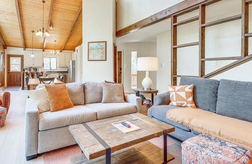 Angel Fire Cottage | 4 Mi to Angel Fire Resort: Retreat w/Hot Tub