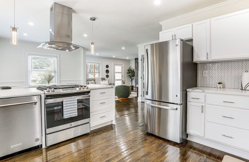 Sylvan Hills House | 4 Mi to Aquarium & Arenas: Modern Atlanta Home