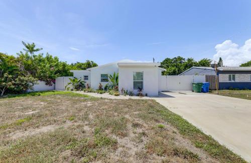 North Andrews Gardens House | 4 Mi to Beach Home with Patio in Fort Lauderdale!