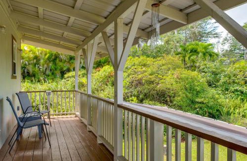 Keaau Apartment | 4 Mi to Beach Keaau Retreat with Relaxing Porch!