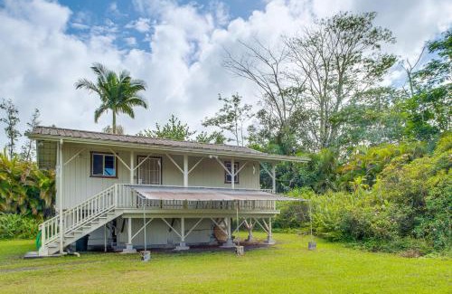 Keaau Apartment | 4 Mi to Beach Keaau Retreat with Relaxing Porch!